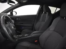 Toyota C-HR thumbnail 9