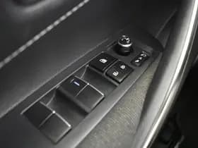Toyota Corolla thumbnail 25