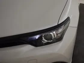 Toyota Auris thumbnail 13