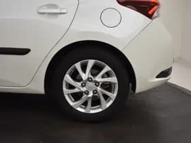 Toyota Auris thumbnail 14