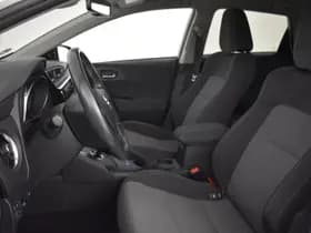 Toyota Auris thumbnail 15