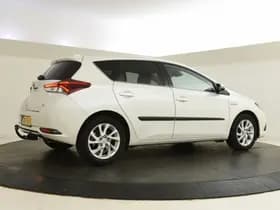 Toyota Auris thumbnail 5