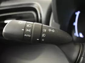 Toyota Yaris thumbnail 13