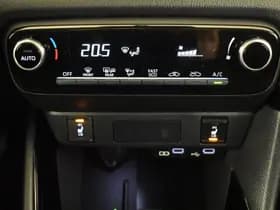 Toyota Yaris thumbnail 19