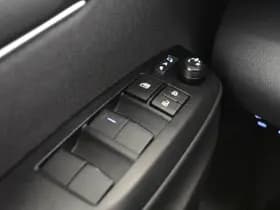 Toyota Yaris thumbnail 22