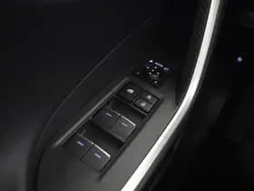 Toyota RAV4 thumbnail 13