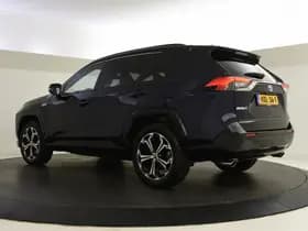 Toyota RAV4 thumbnail 5