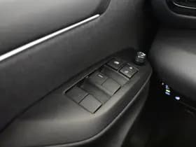 Toyota Yaris thumbnail 15