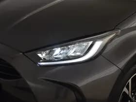 Toyota Yaris thumbnail 8
