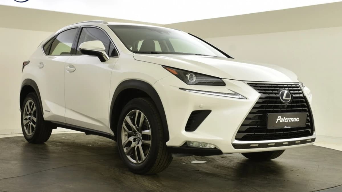 Lexus NX — foto 1