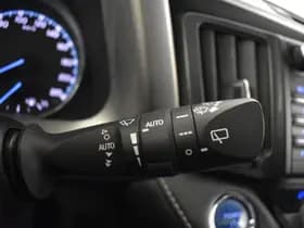 Toyota RAV4 thumbnail 17