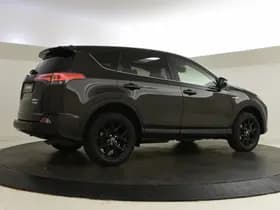 Toyota RAV4 thumbnail 6