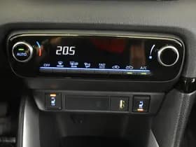 Toyota Yaris thumbnail 21