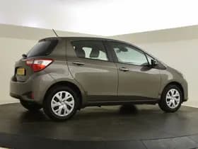 Toyota Yaris thumbnail 2