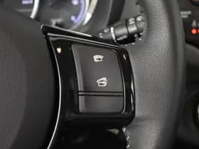 Toyota Yaris thumbnail 13