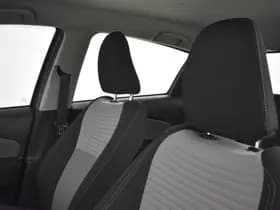 Toyota Yaris thumbnail 15