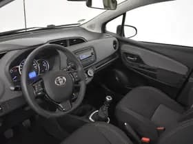 Toyota Yaris thumbnail 3