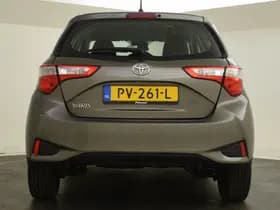 Toyota Yaris thumbnail 8