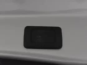 Toyota RAV4 thumbnail 17