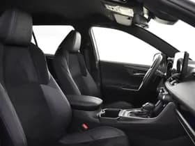 Toyota RAV4 thumbnail 3