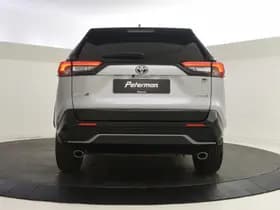 Toyota RAV4 thumbnail 8