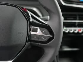 Peugeot 208 thumbnail 8