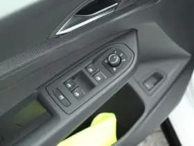 Volkswagen Golf thumbnail 27