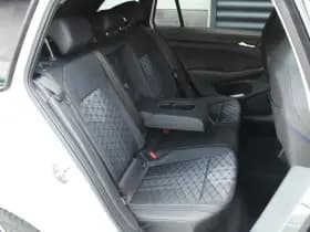 Volkswagen Golf thumbnail 36