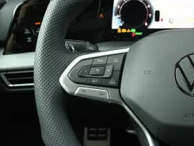Volkswagen Golf thumbnail 38