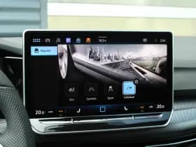 Volkswagen Golf thumbnail 44