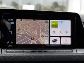 Volkswagen Golf thumbnail 32
