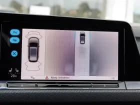 Volkswagen Golf thumbnail 36