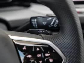 Volkswagen Golf thumbnail 45