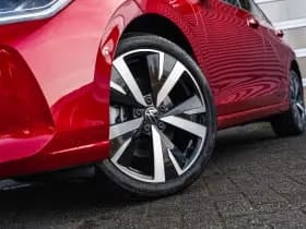 Volkswagen Golf thumbnail 11