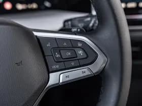 Volkswagen Golf thumbnail 26