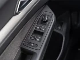 Volkswagen Golf thumbnail 29