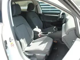Volkswagen Golf thumbnail 15