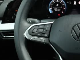 Volkswagen Golf thumbnail 24