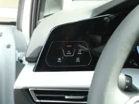 Volkswagen Golf thumbnail 39