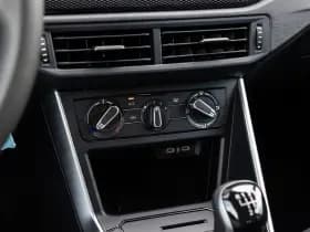 Volkswagen Polo thumbnail 32