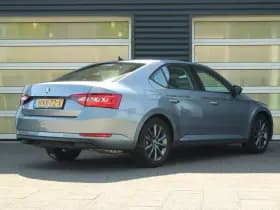 Škoda Superb thumbnail 2