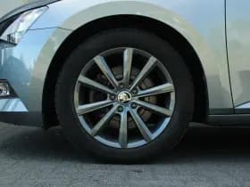 Škoda Superb thumbnail 13