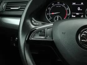 Škoda Superb thumbnail 36
