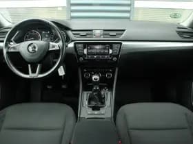Škoda Superb thumbnail 5