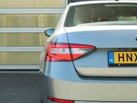 Škoda Superb thumbnail 10