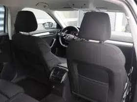 Škoda Superb thumbnail 38