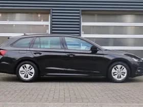Škoda Octavia thumbnail 3