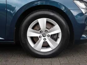 Škoda Superb thumbnail 14