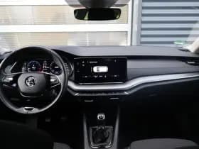 Škoda Octavia thumbnail 5