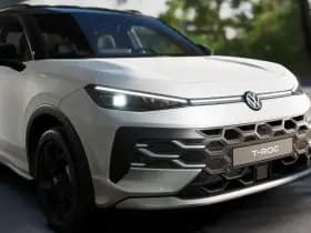 Volkswagen T-Roc thumbnail 11